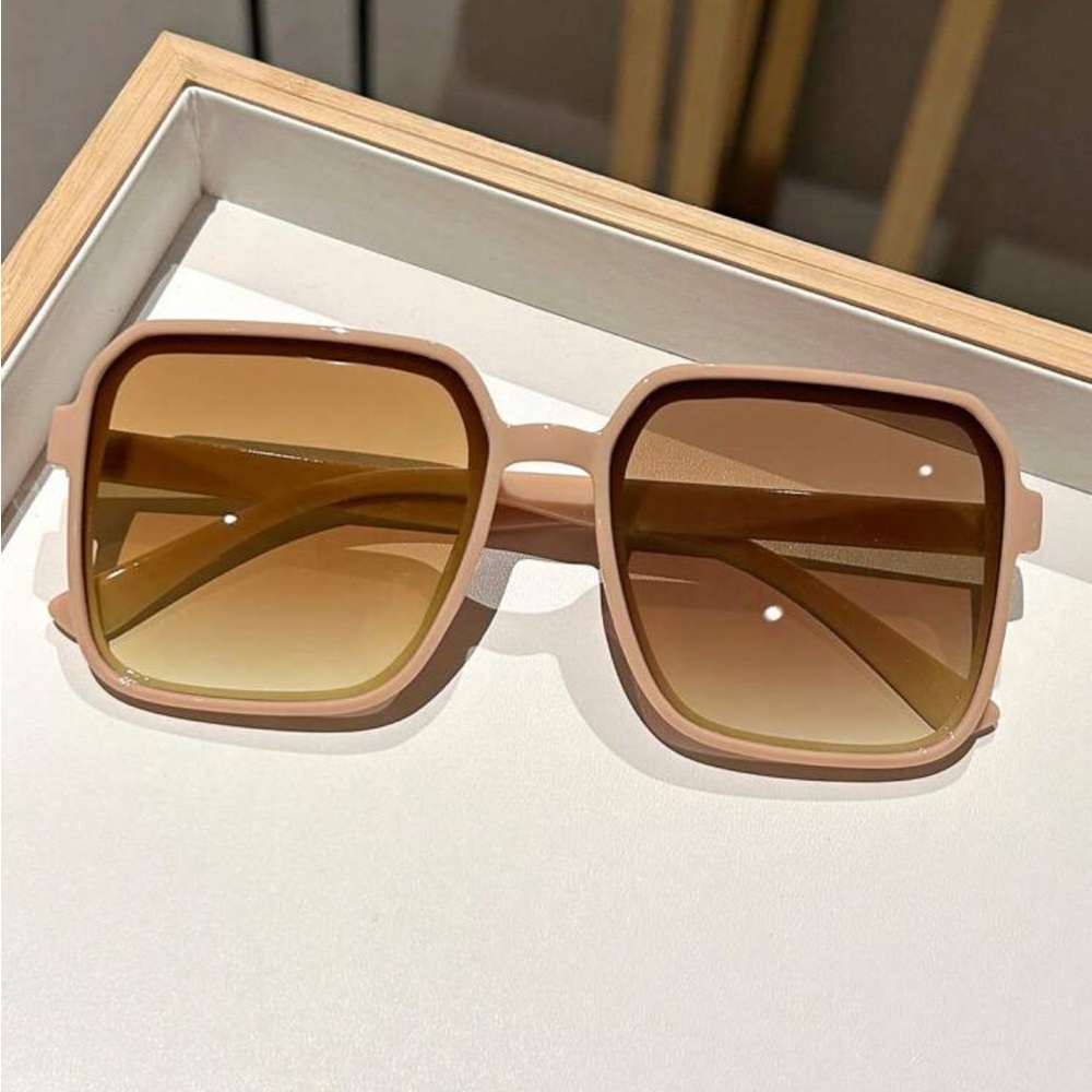Tan Oversized Square Sunglasses with Gradient Lenses